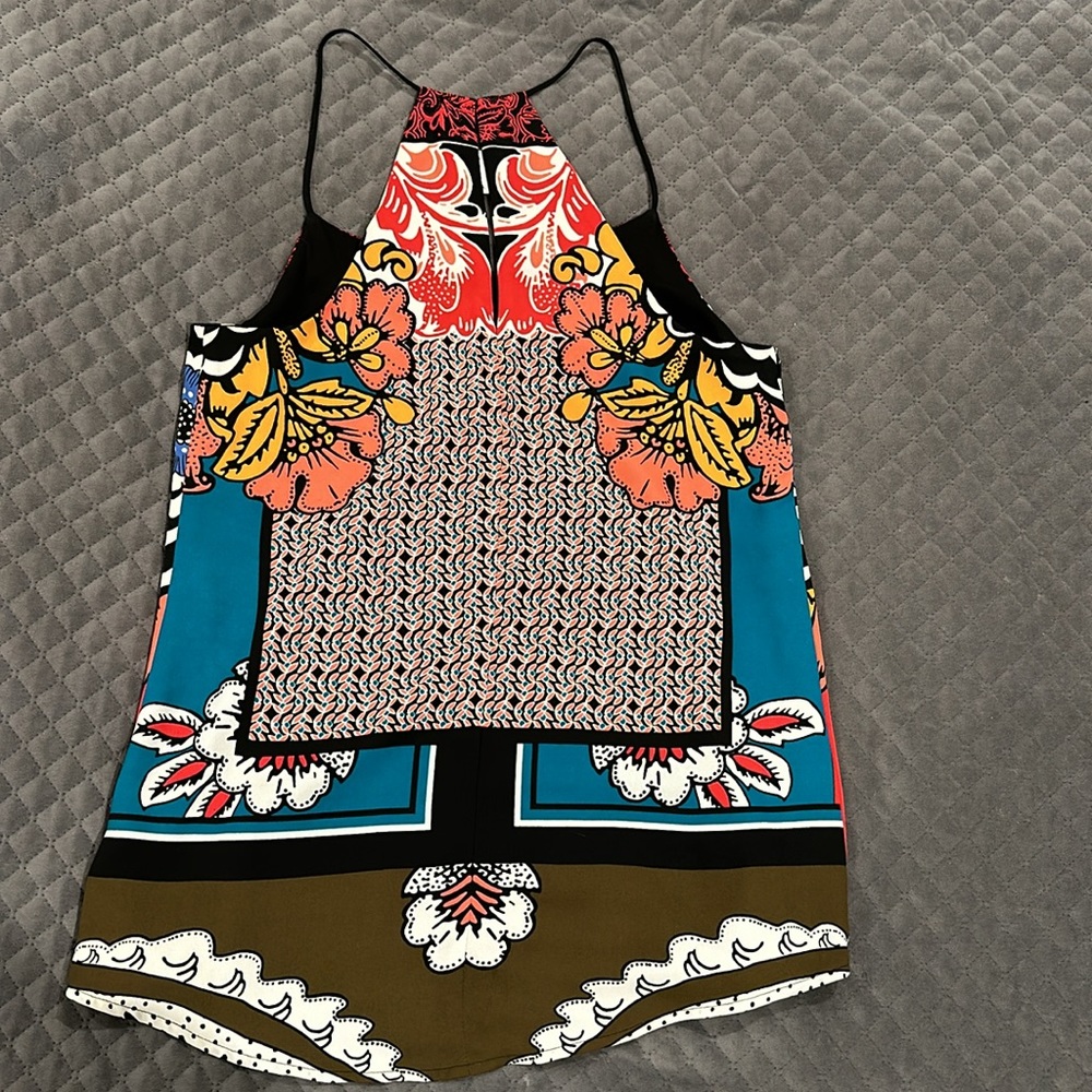 Express Razorback top - Picture 2 of 3